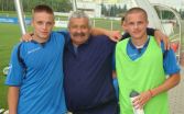 Zľava: útočník Ján Kostúrik, masér Rudolf Michálek a záložník Jakub Hronec.